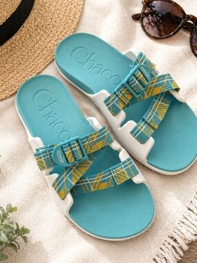 Chaco Chillos Slide Sandals Teal Yellow Kids Size 4 Fits Women’s 6 Comfort Summe